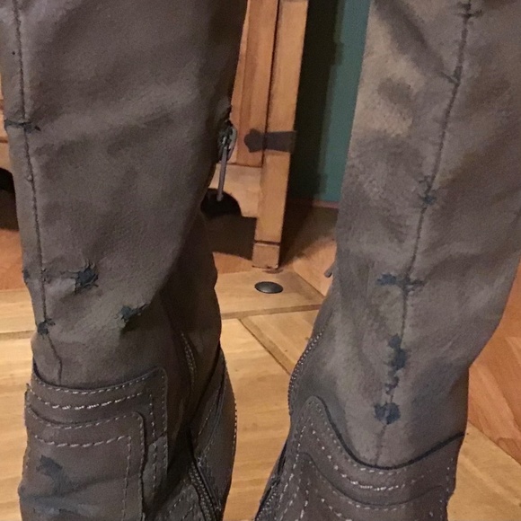 Pre-loved Very Much Tall Taupe Harness Boots 7.5 - Picture 10 of 11